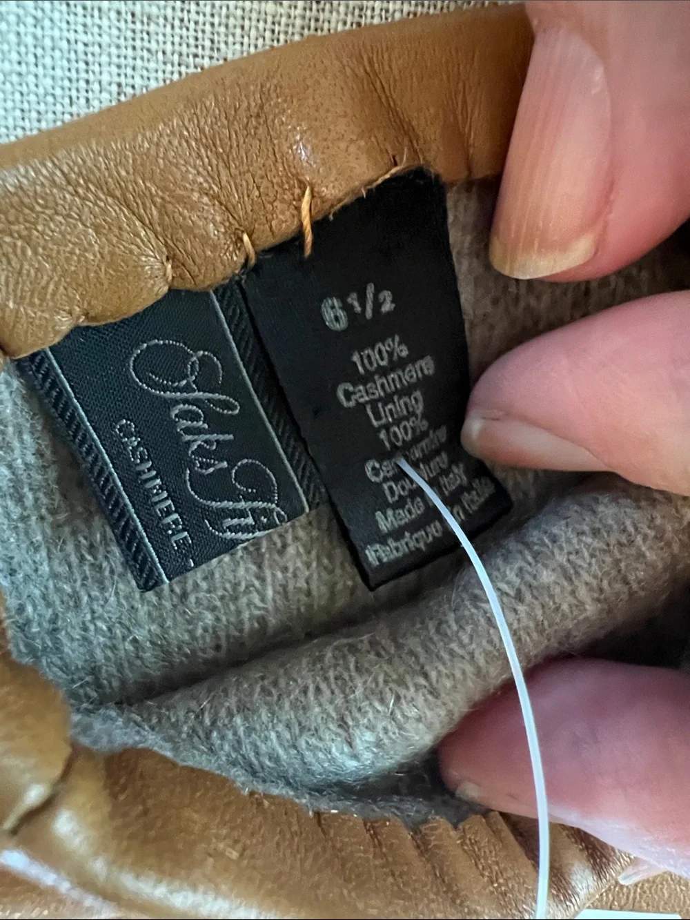 Saks Fifth Avenue Cognac Leather & Cashmere Gloves. Size 6.5. NWT. Italian made